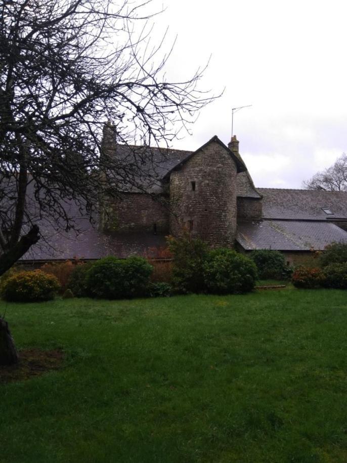 Hotel Manoir Du Grand Chene La Vraie-Croix Exterior foto