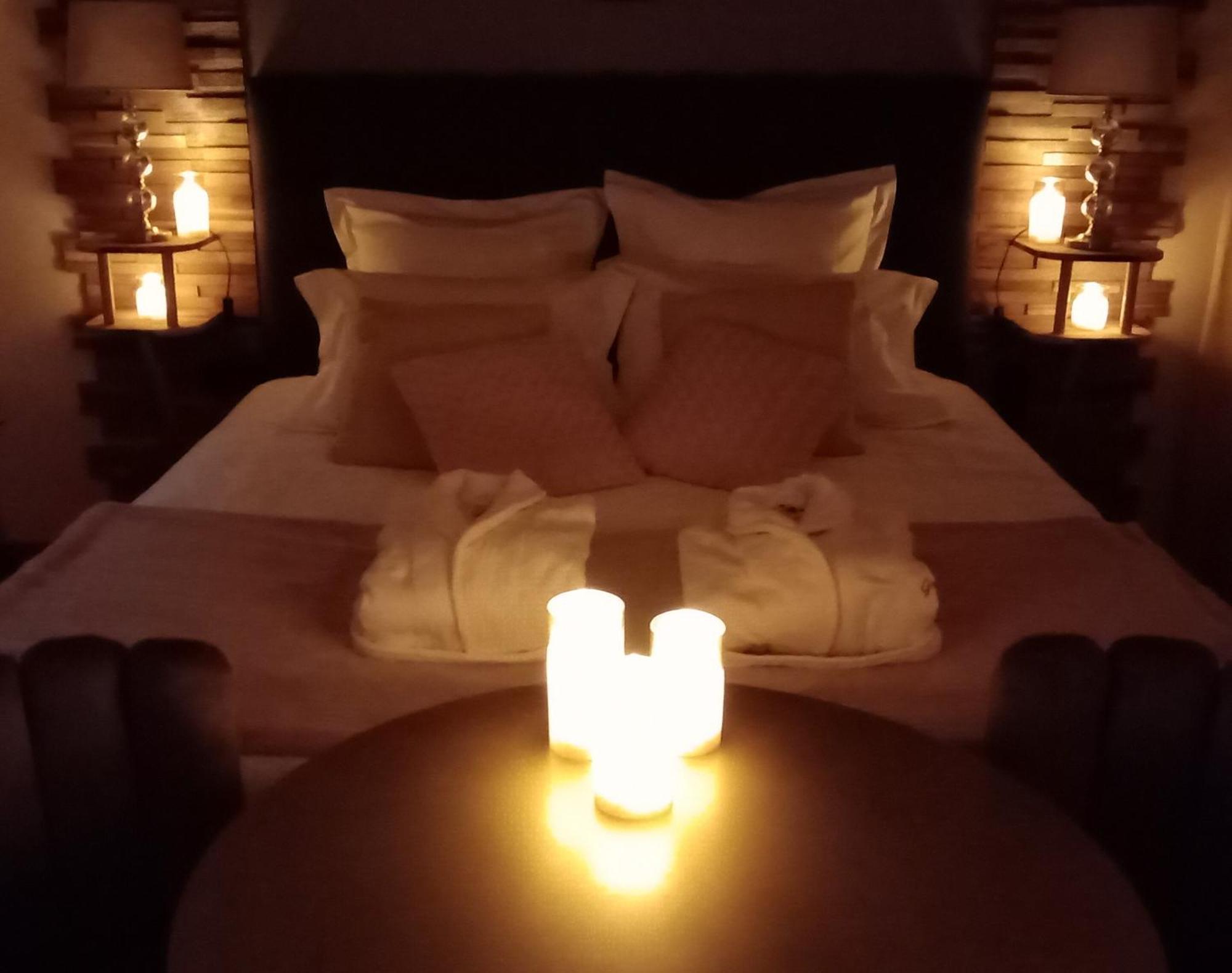 Hotel Manoir Du Grand Chene La Vraie-Croix Zimmer foto